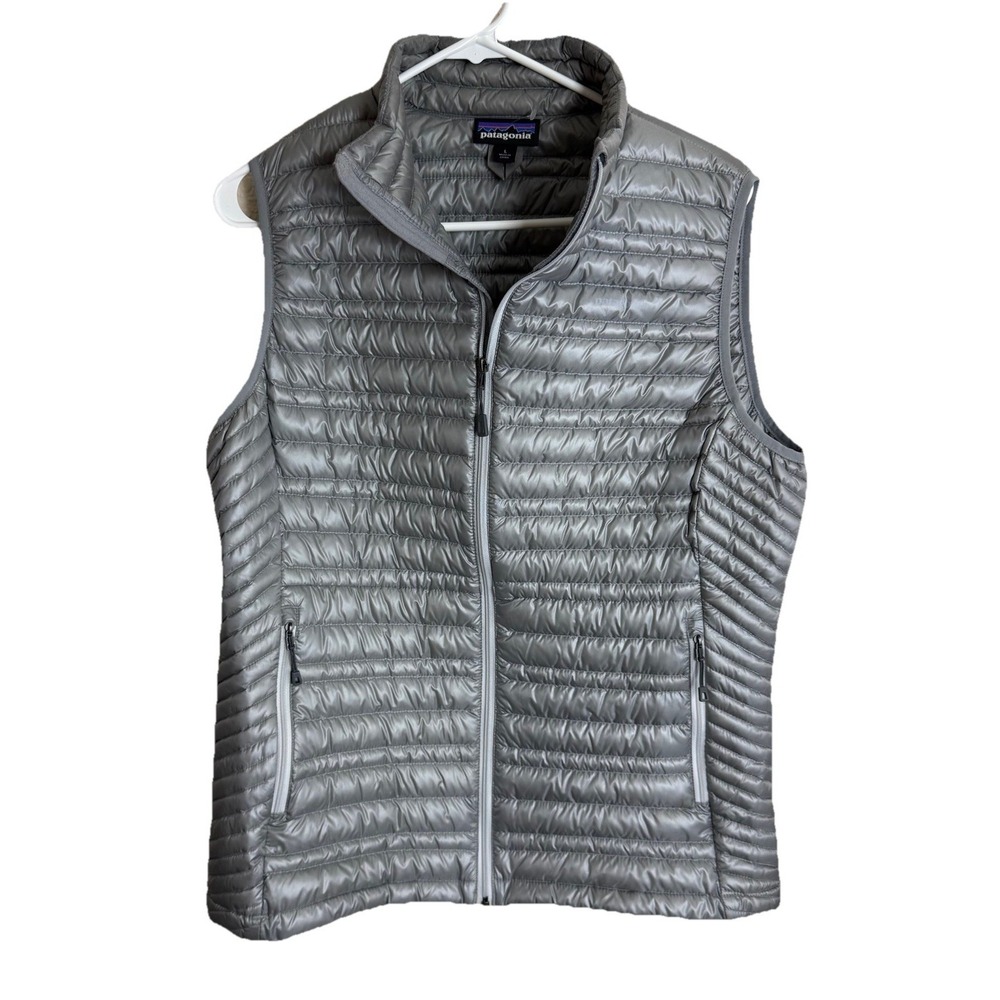 Patagonia Ultralight Down Vest Large Womens Silver Gray Lightweight Zip Up NEW